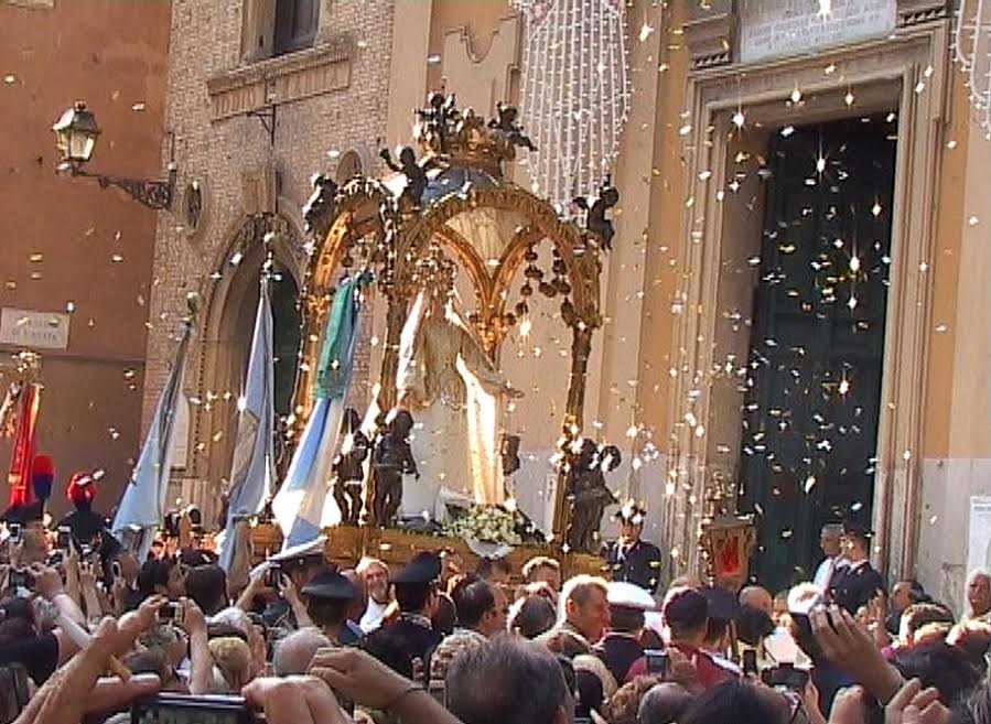 Le mani del clero immigrazionista sulla Festa de’ Noantri, a Trastevere