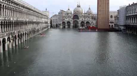 L’Italia frana e si allaga. Ma il vero dissesto è politico e culturale